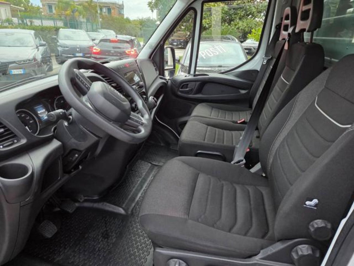 Iveco Daily Telaio 35C14 BTor 2.3 HPT PLM-RG Cabinato (7)