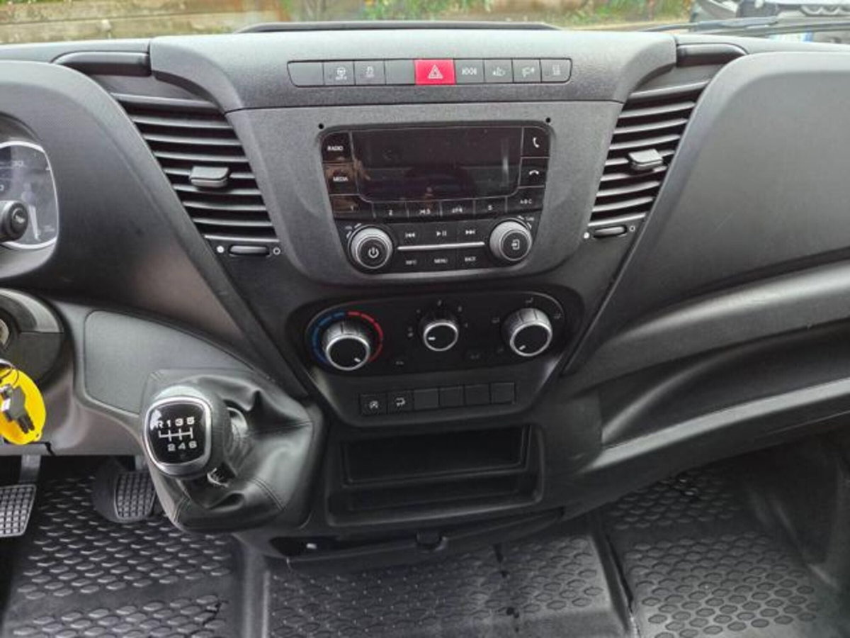 Iveco Daily Telaio 35C14 BTor 2.3 HPT PLM-RG Cabinato (8)