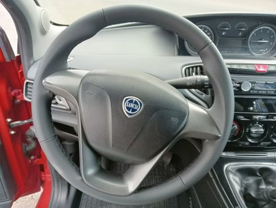 Lancia Ypsilon 1.3 MJT 16V 95 CV 5 porte S&S Silver (9)
