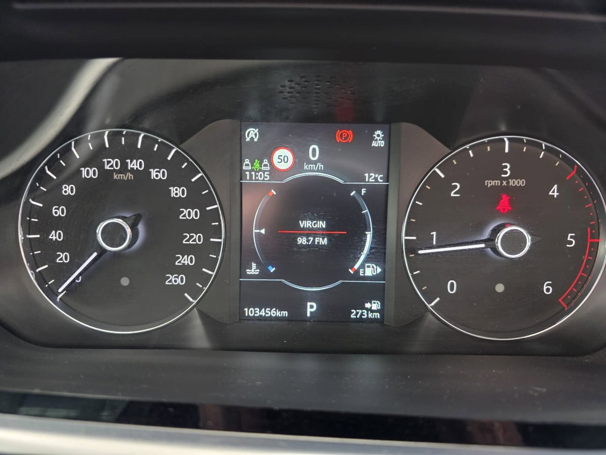 Land Rover Range Rover Evoque 2.0D I4 180CV AWD Business Edition (14)