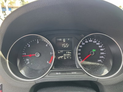 Volkswagen Polo Cross 1.4 TDI DSG BlueMotion Technology (11)