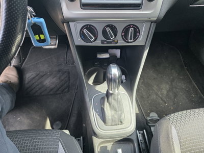 Volkswagen Polo Cross 1.4 TDI DSG BlueMotion Technology (13)