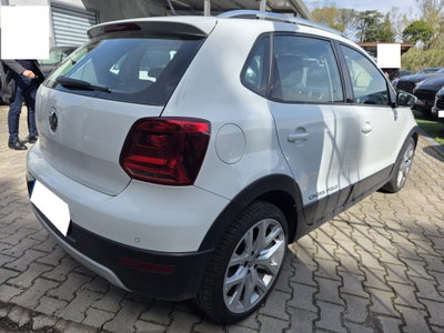 Volkswagen Polo Cross 1.4 TDI DSG BlueMotion Technology (6)