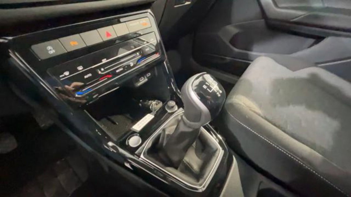 Volkswagen T-Cross 1.0 tsi Edition 95cv (5)