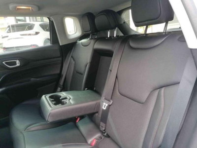 Jeep Compass 1.3 T4 240CV PHEV AT6 4xe Trailhawk (14)