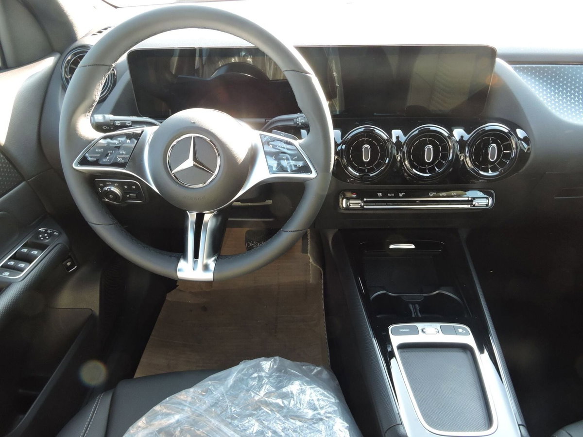 Mercedes-Benz GLA SUV 180 Advanced auto (10)