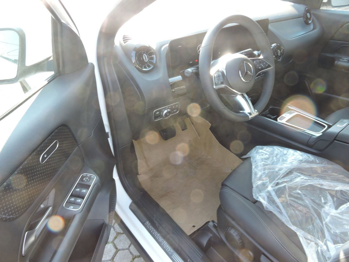 Mercedes-Benz GLA SUV 180 Advanced auto (12)