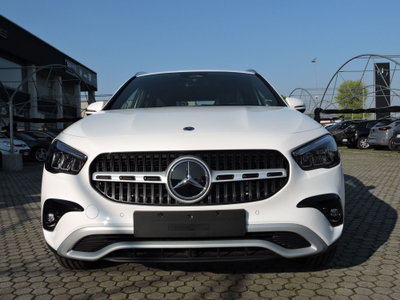Mercedes-Benz GLA SUV 180 Advanced auto (2)