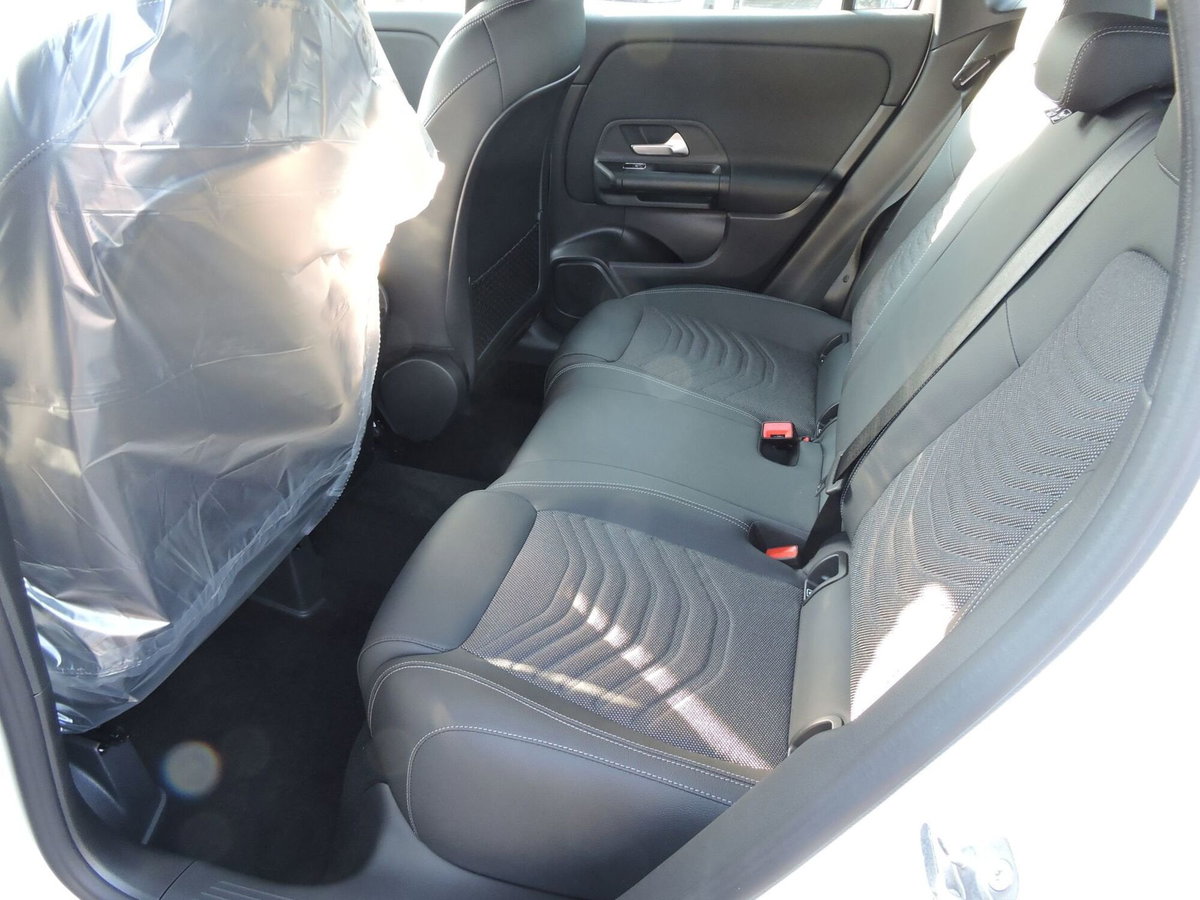 Mercedes-Benz GLA SUV 180 Advanced auto (9)