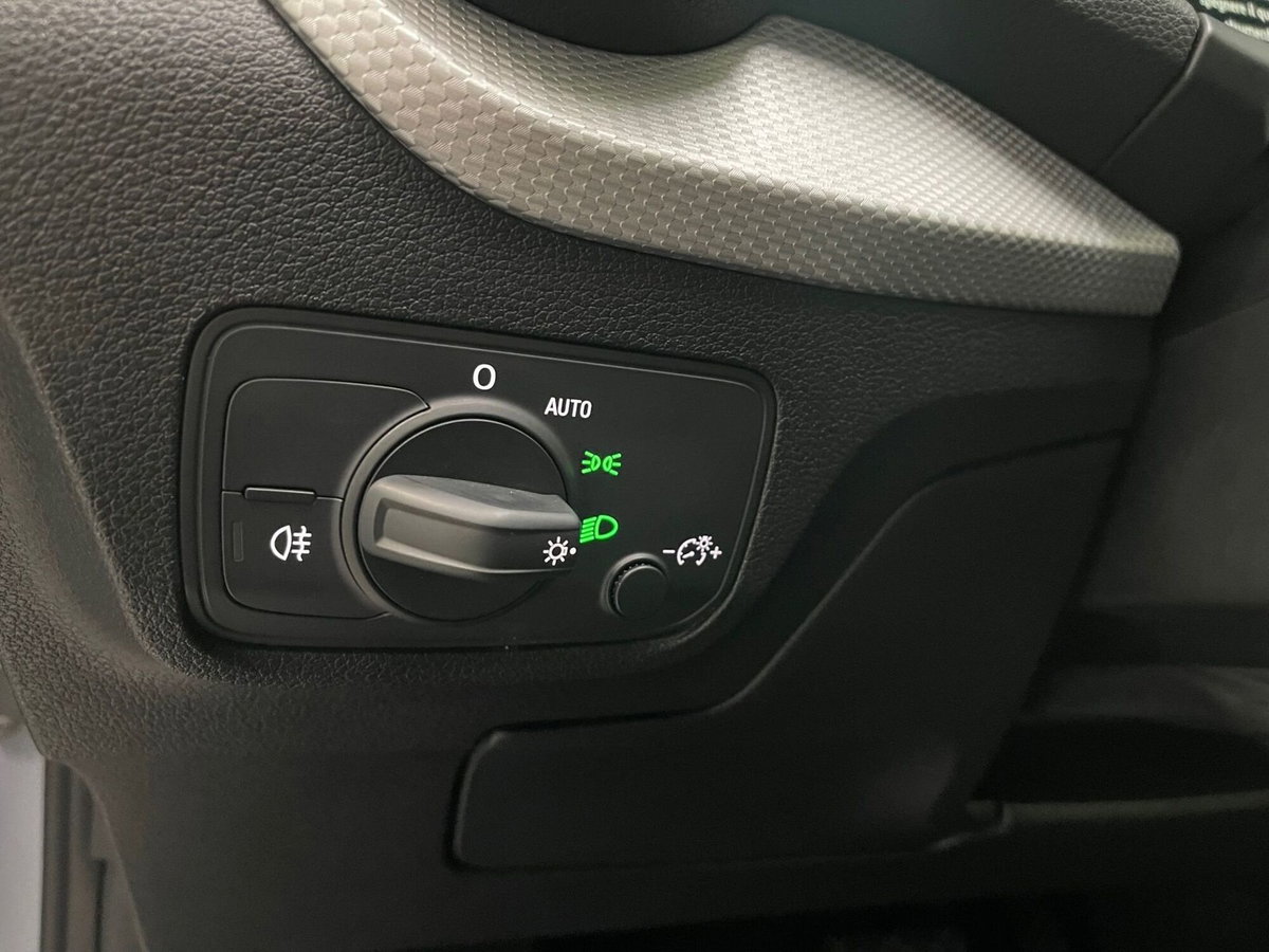 Audi Q2 Q2 35 TFSI S tronic Business (14)