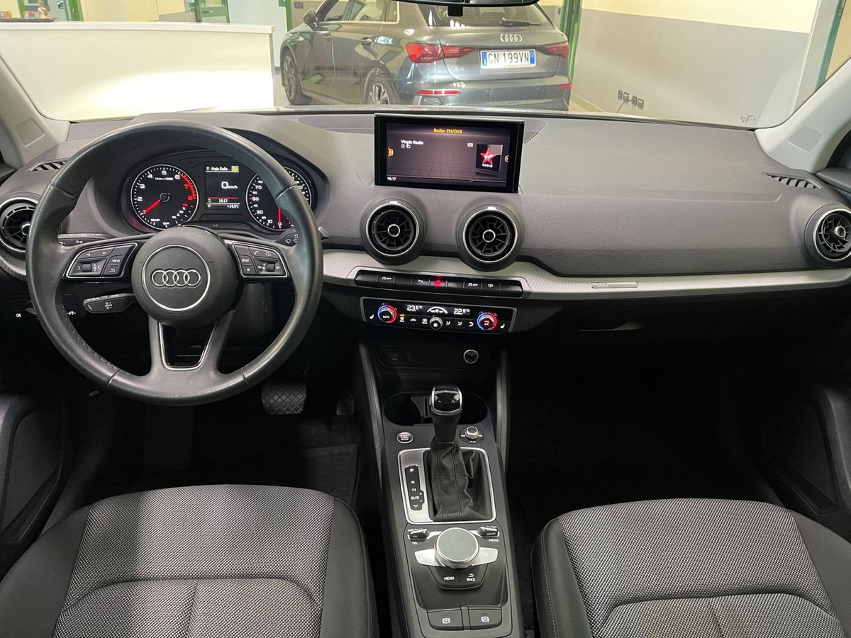Audi Q2 Q2 35 TFSI S tronic Business (15)