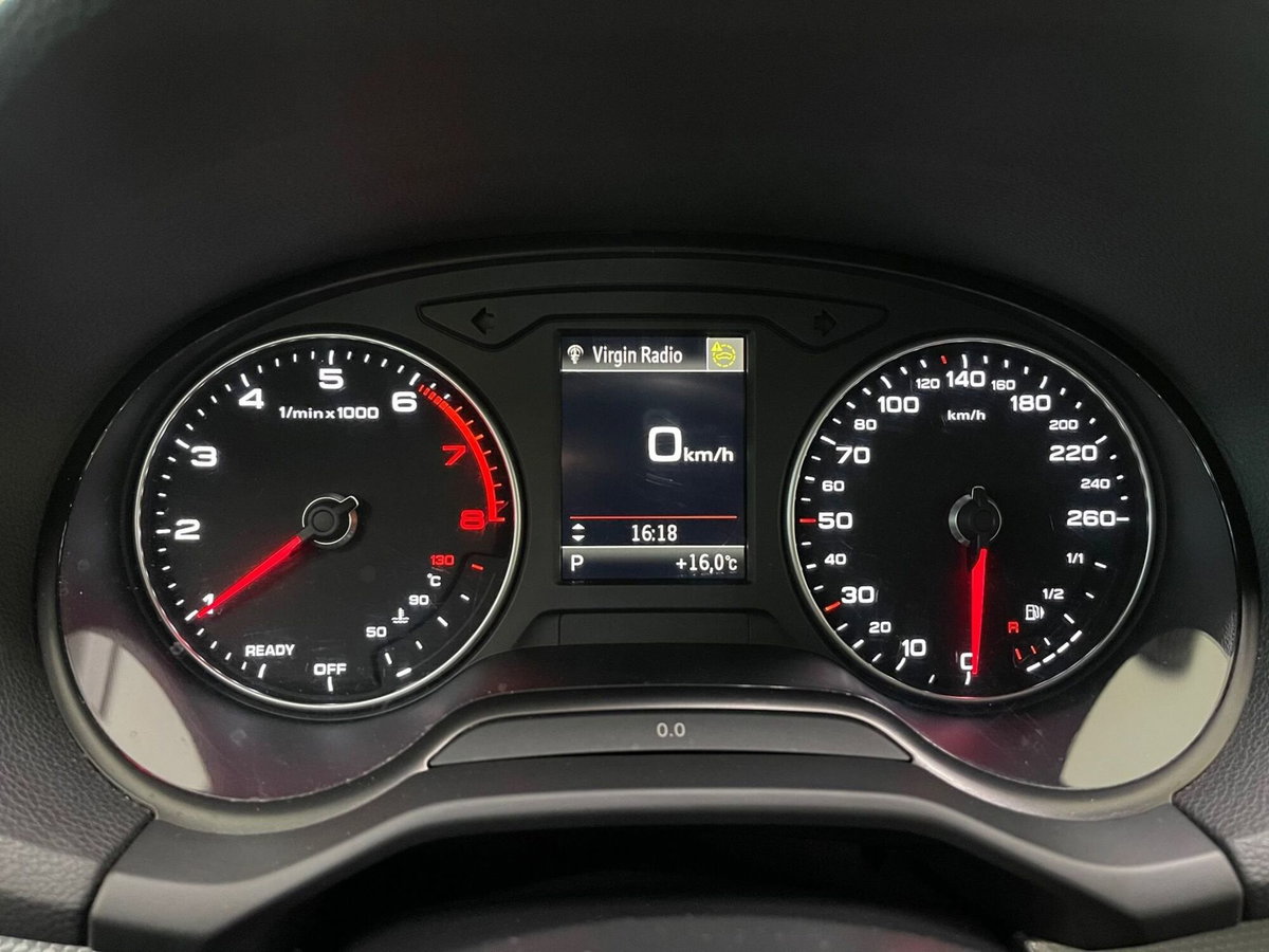 Audi Q2 Q2 35 TFSI S tronic Business (19)