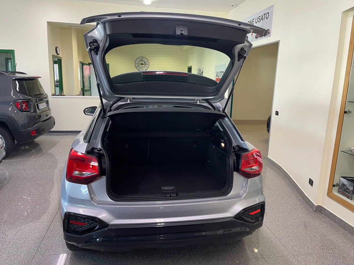 Audi Q2 Q2 35 TFSI S tronic Business (8)