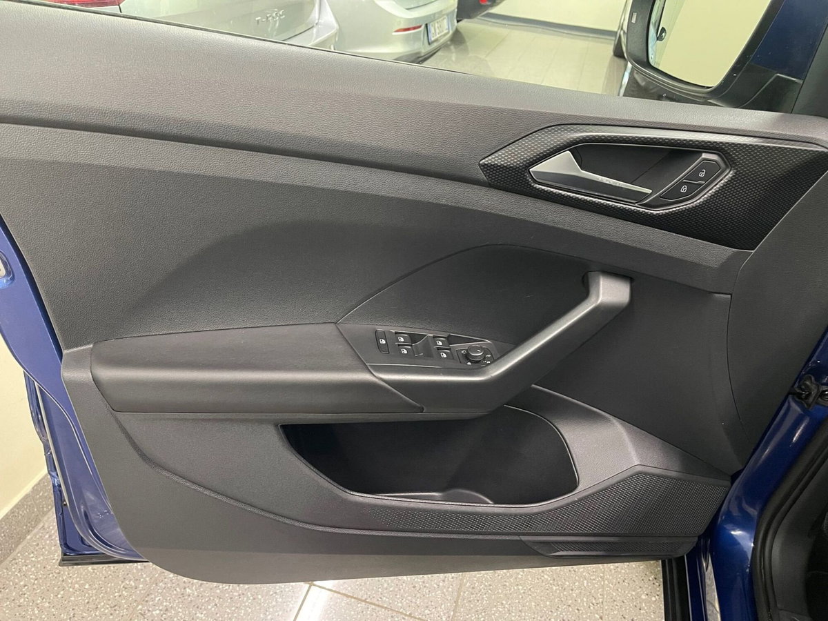 Volkswagen T-Cross 1.0 TSI Style BMT (11)