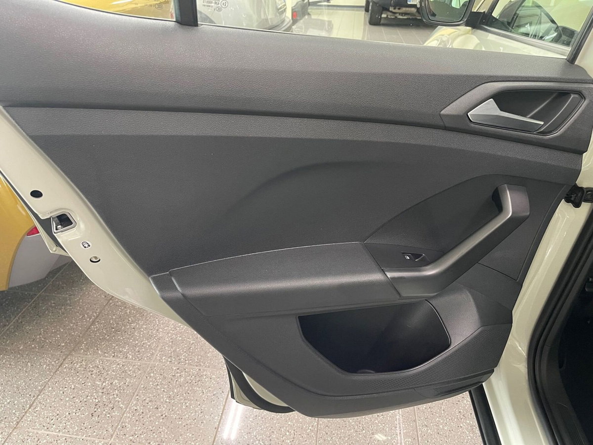 Volkswagen T-Cross 1.0 TSI Style BMT (10)