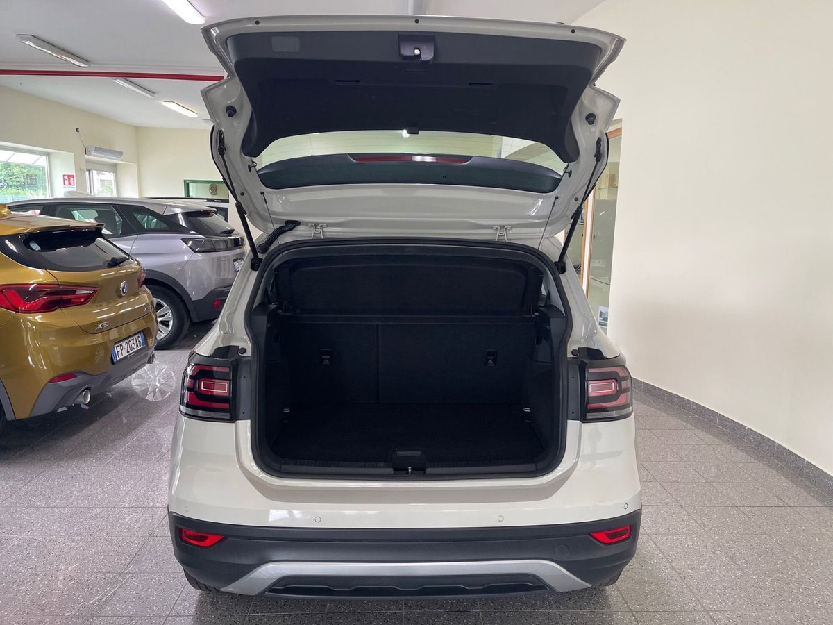 Volkswagen T-Cross 1.0 TSI Style BMT (8)