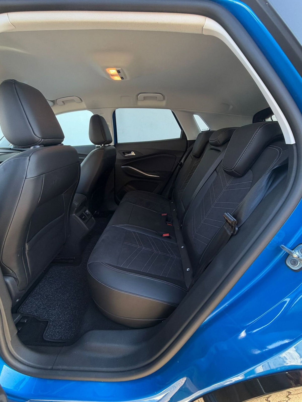 Opel Grandland 1.6 phev GS fwd 225cv auto (8)