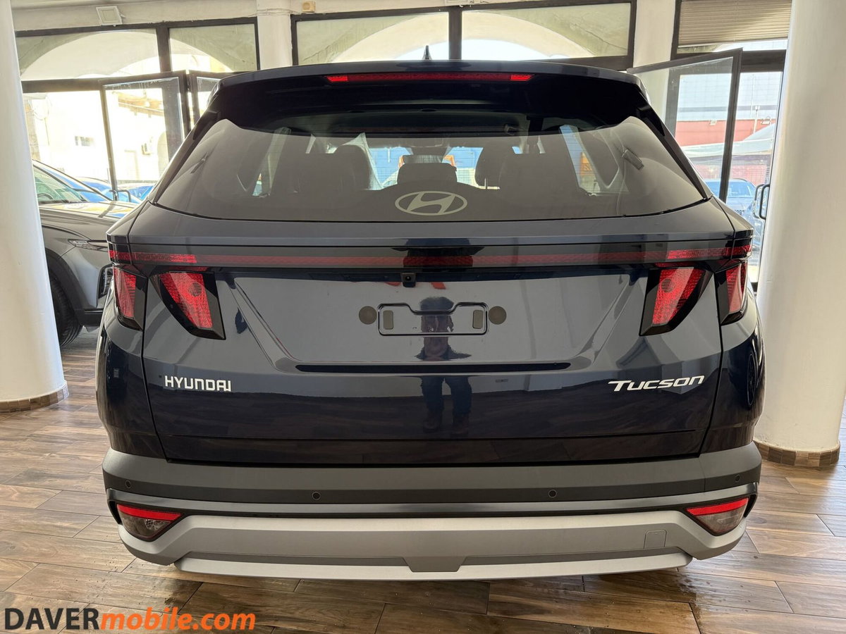 Hyundai Tucson 1.6 crdi 48V Business 2wd dct (6)