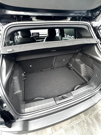 Jeep Avenger 1.2 turbo e-hybrid mhev Summit fwd 110cv edct6 (10)