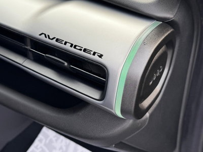 Jeep Avenger 1.2 turbo e-hybrid mhev Summit fwd 110cv edct6 (13)