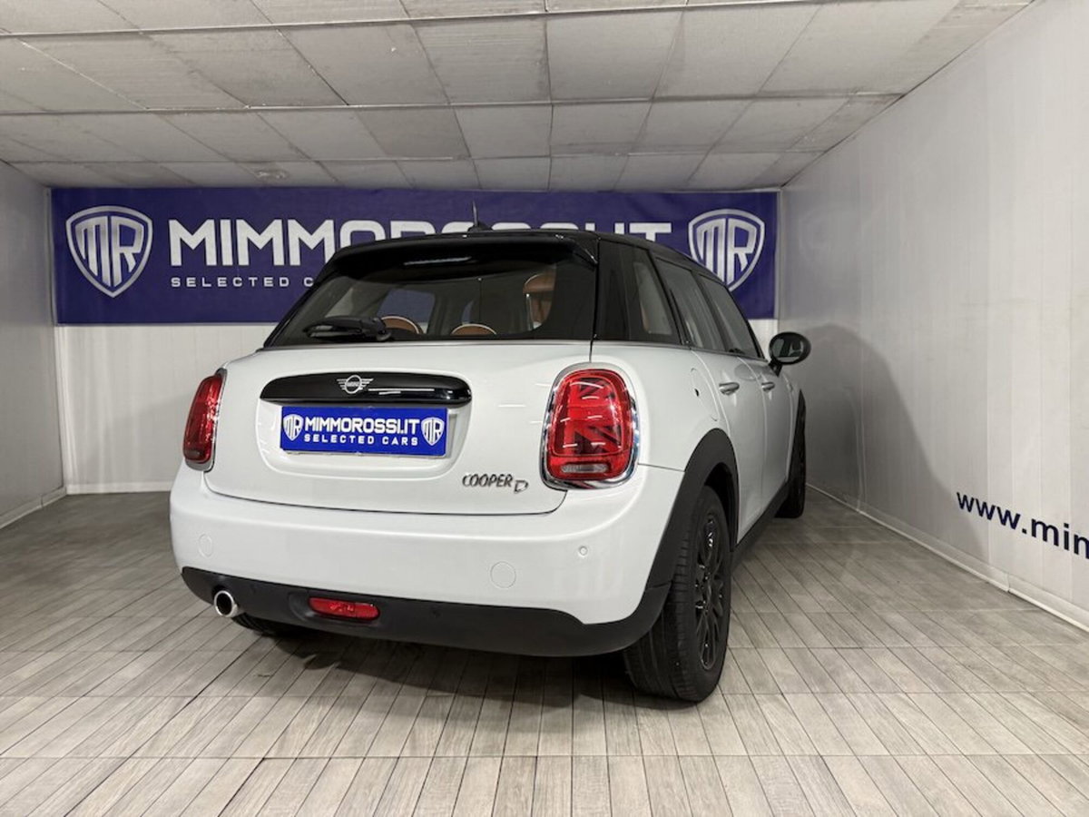 MINI Mini 1.5 Cooper D Boost 5 porte (13)