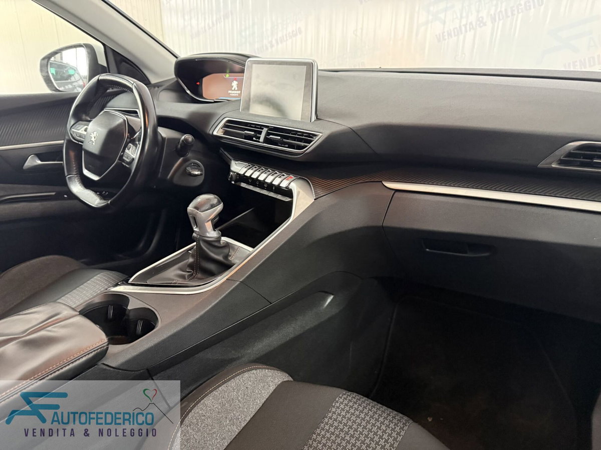 Peugeot 3008 BlueHDi 130 S&S Allure (13)