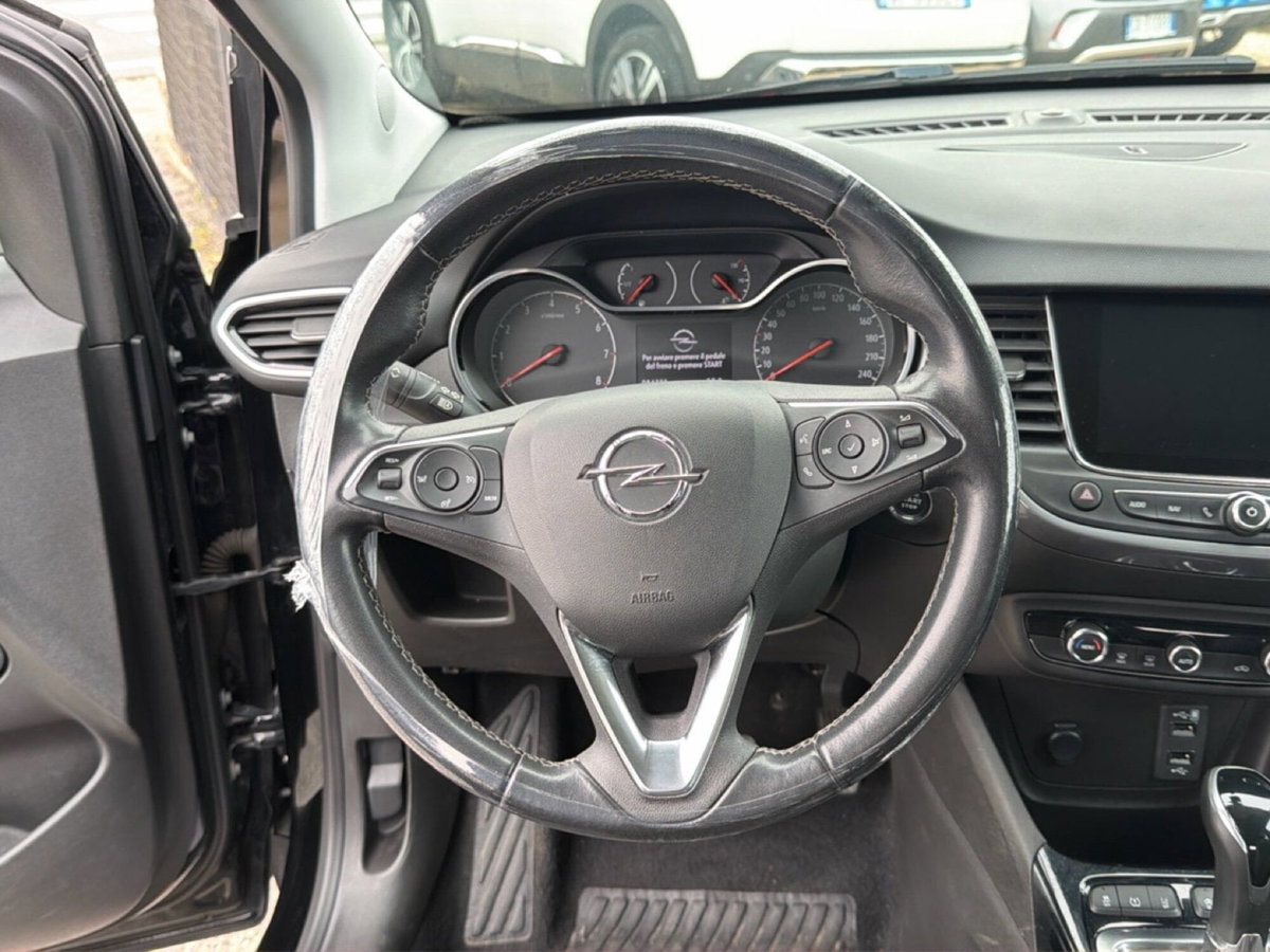 Opel Crossland 1.2 Ultimate s&s 130cv at6 (13)