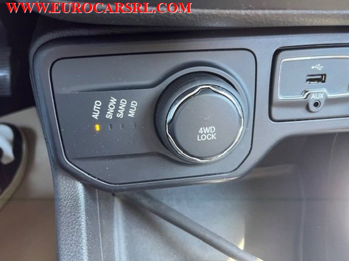 Jeep Renegade 2.0 Mjt 140CV 4WD Active Drive Limited (15)
