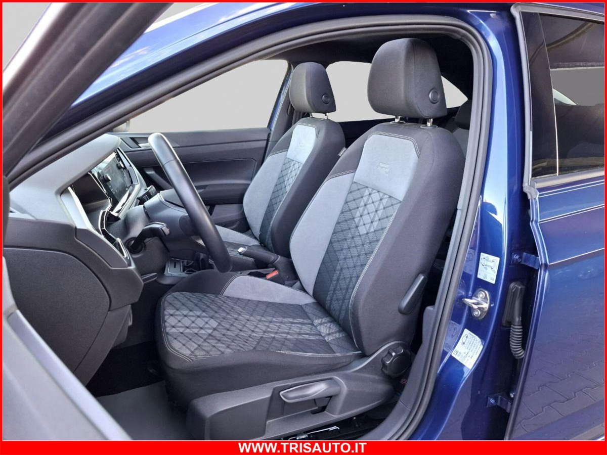 Volkswagen Taigo 1.0 tsi R-Line 115cv (9)