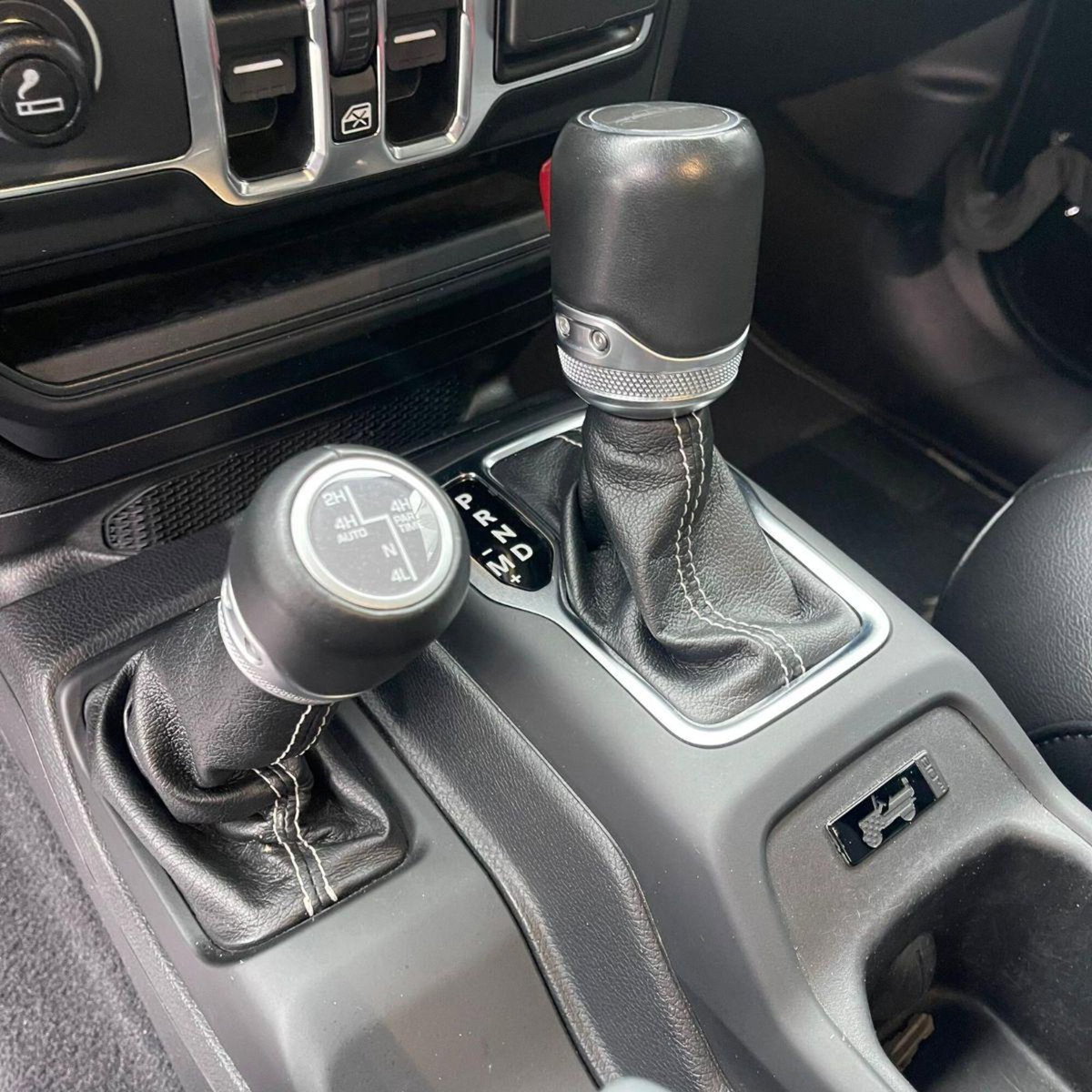 Jeep Gladiator 3.0 Diesel V6 Overland (12)