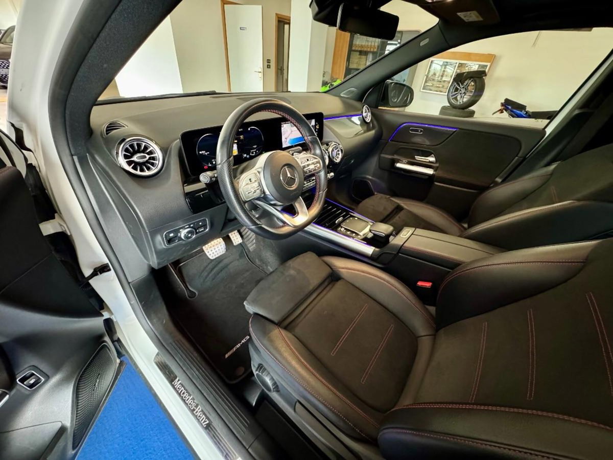 Mercedes-Benz GLA SUV 200 d Automatic 4Matic Premium (10)