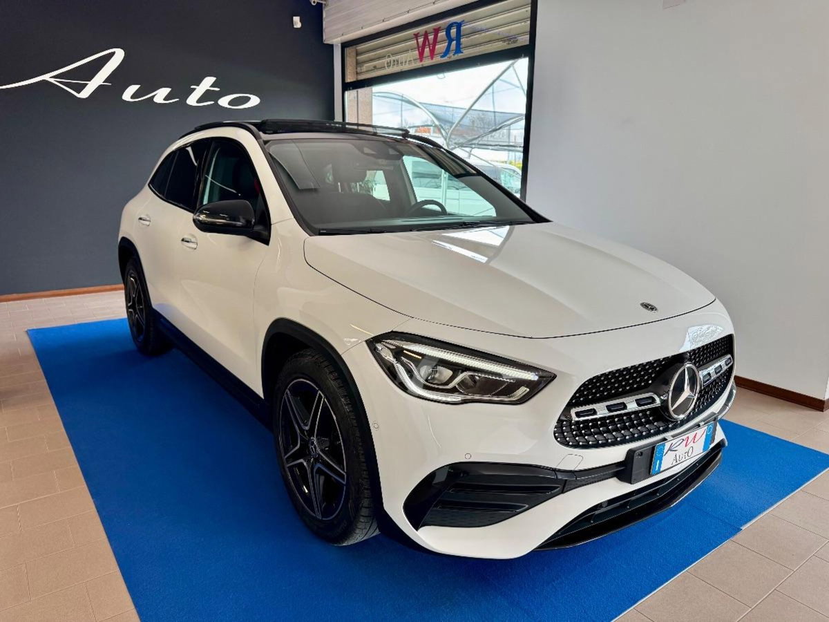 Mercedes-Benz GLA SUV 200 d Automatic 4Matic Premium (3)