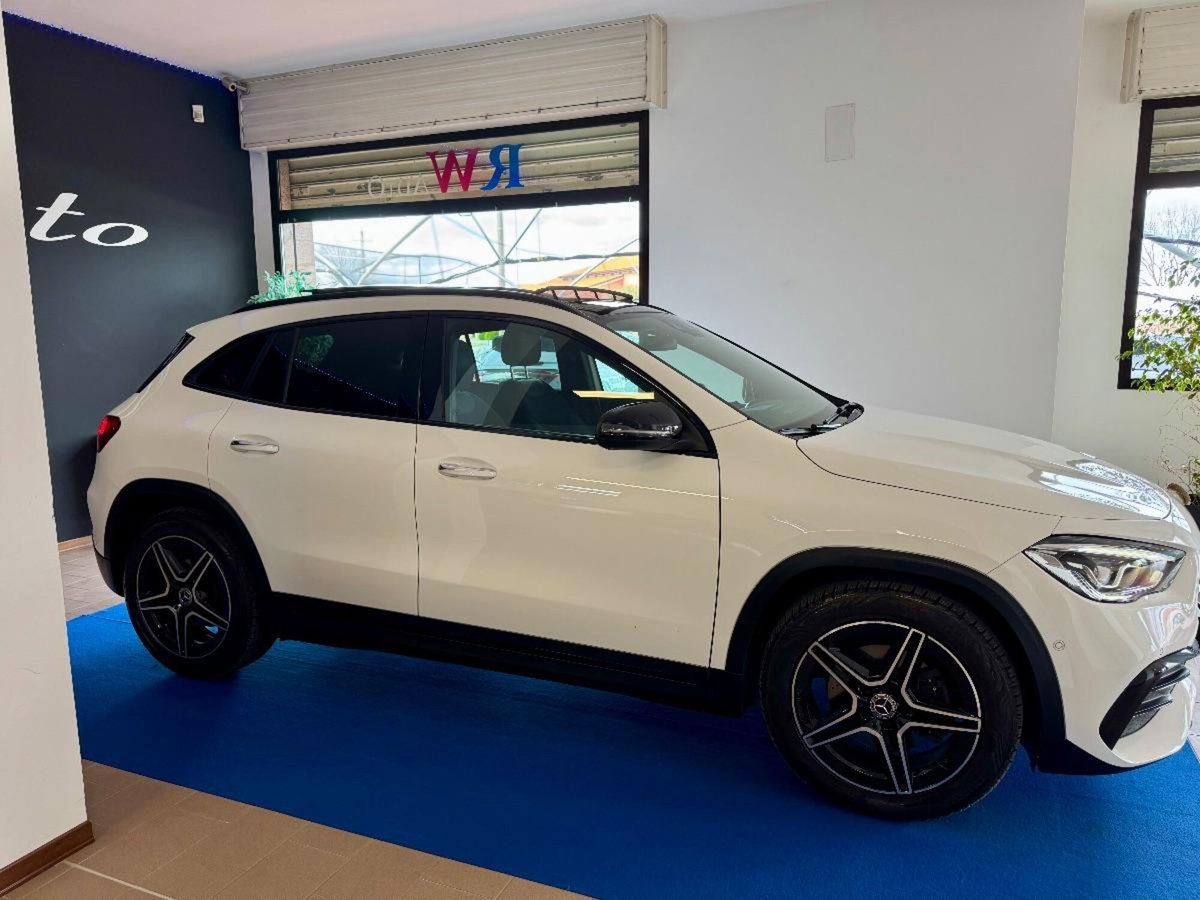 Mercedes-Benz GLA SUV 200 d Automatic 4Matic Premium (6)
