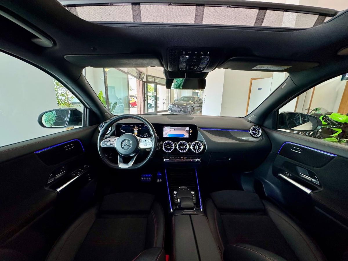 Mercedes-Benz GLA SUV 200 d Automatic 4Matic Premium (8)