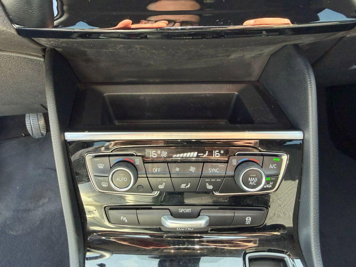 BMW Serie 2 Gran Tourer 216d  Luxury (18)