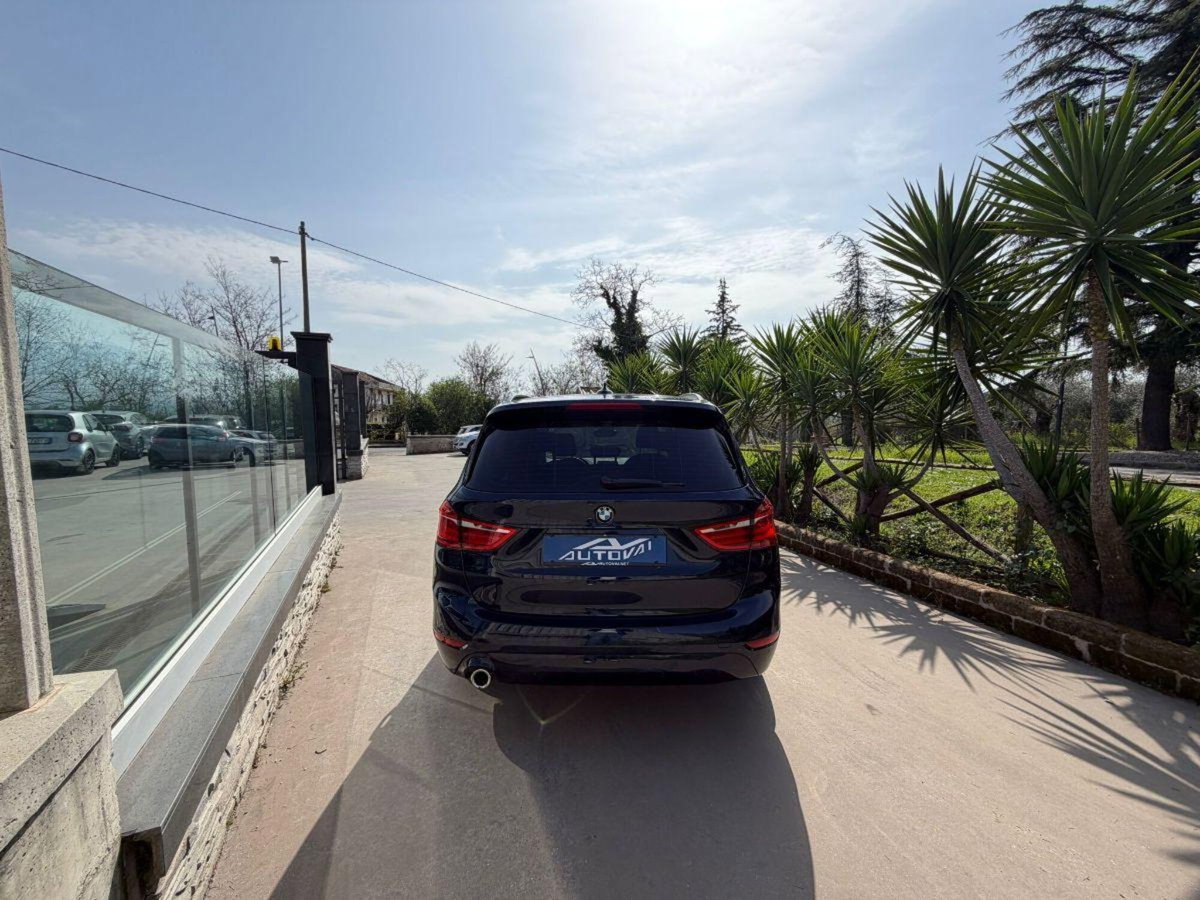 BMW Serie 2 Gran Tourer 216d  Luxury (5)