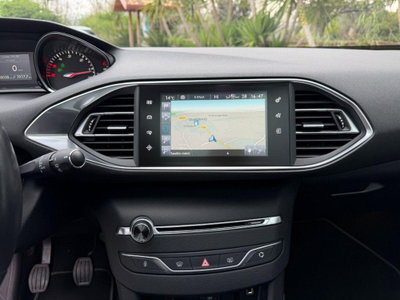 Peugeot 308 BlueHDi 120 S&S Allure (18)