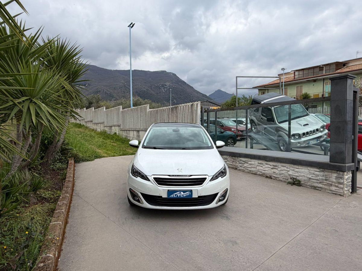 Peugeot 308 BlueHDi 120 S&S Allure (2)