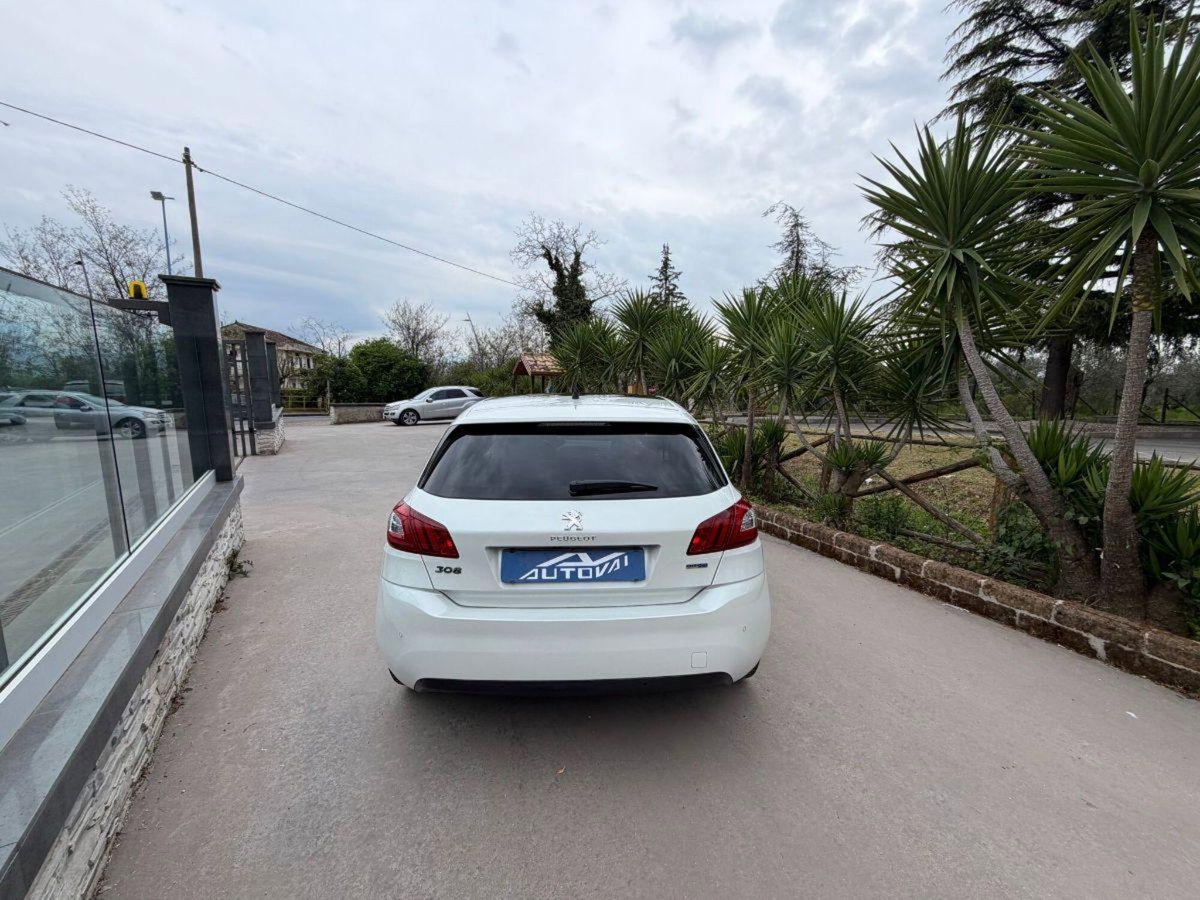 Peugeot 308 BlueHDi 120 S&S Allure (5)