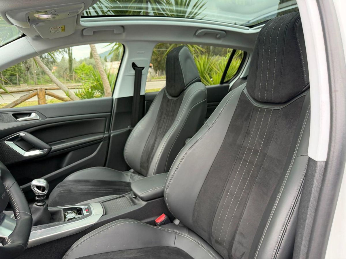 Peugeot 308 BlueHDi 120 S&S Allure (8)