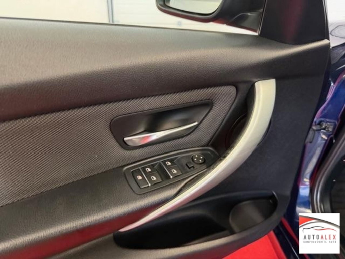 BMW Serie 3 Touring 318d  Business Advantage (17)