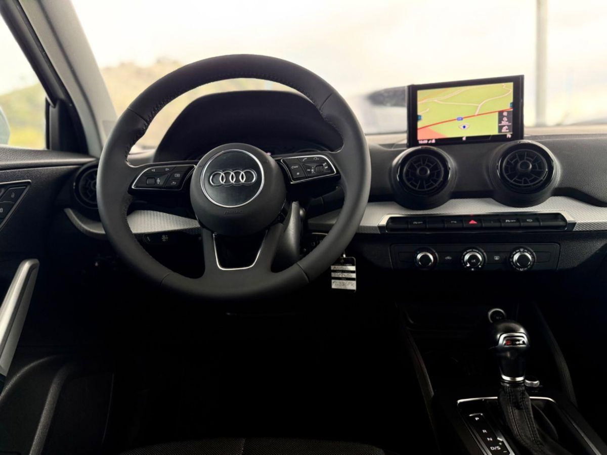Audi Q2 Q2 30 TDI (14)