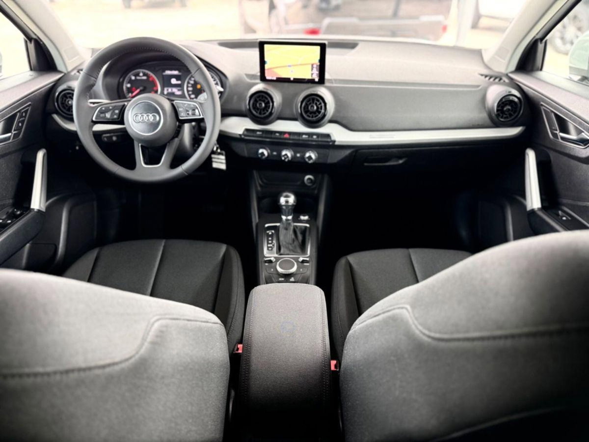 Audi Q2 Q2 30 TDI (15)