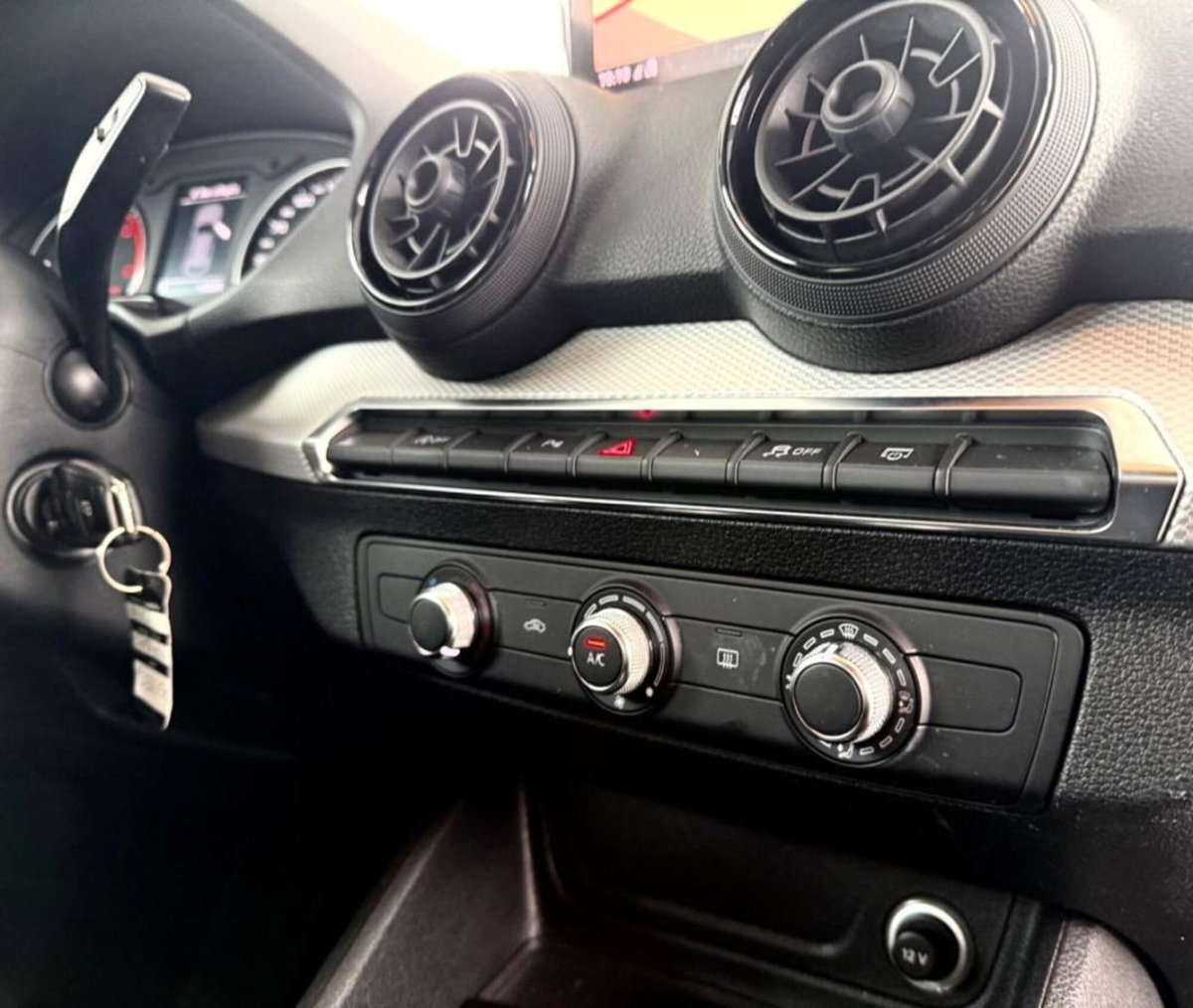 Audi Q2 Q2 30 TDI (20)