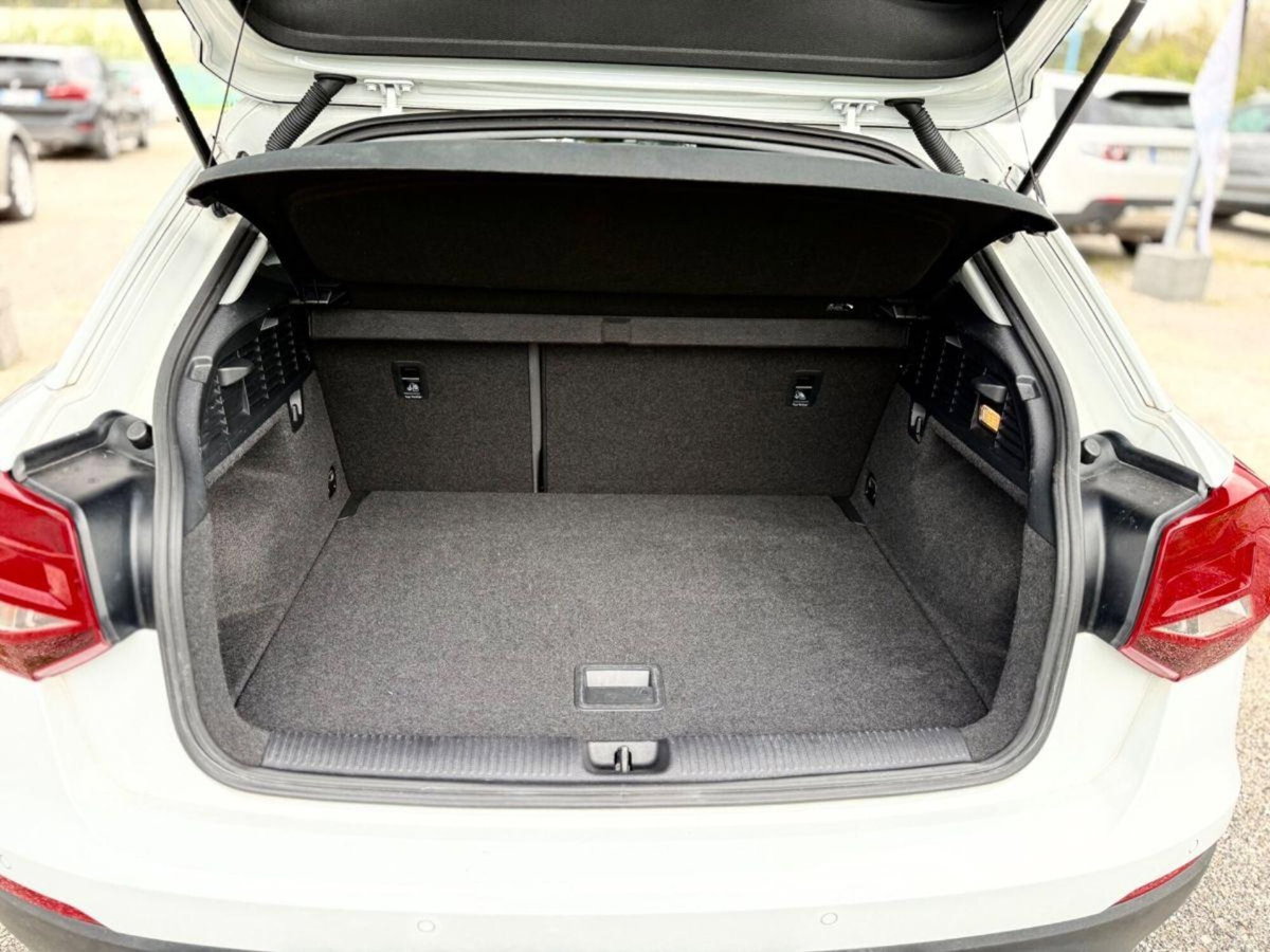 Audi Q2 Q2 30 TDI (9)