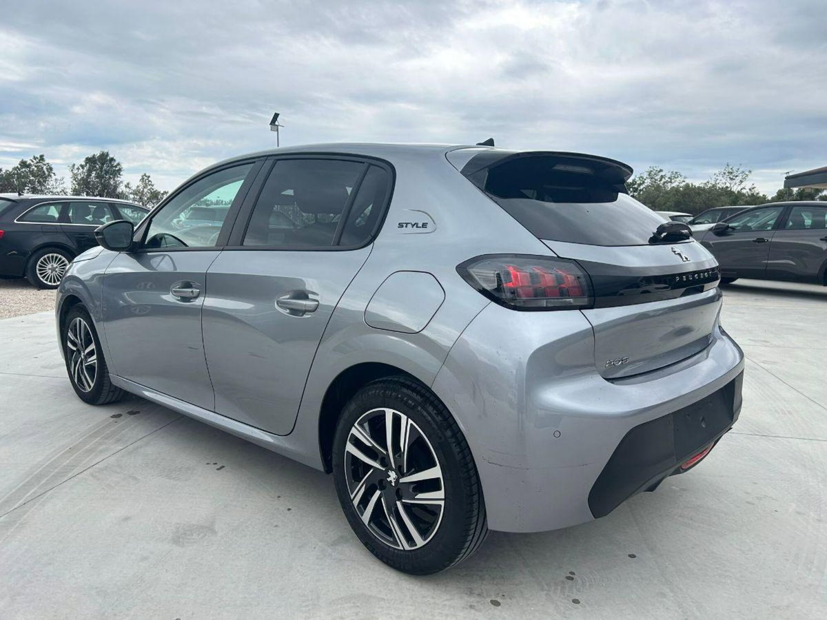 Peugeot 208 PureTech 100 Stop&Start 5 porte Allure (4)