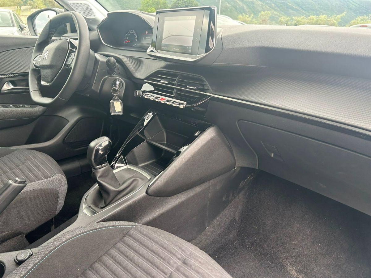 Peugeot 208 PureTech 100 Stop&Start 5 porte Allure (8)