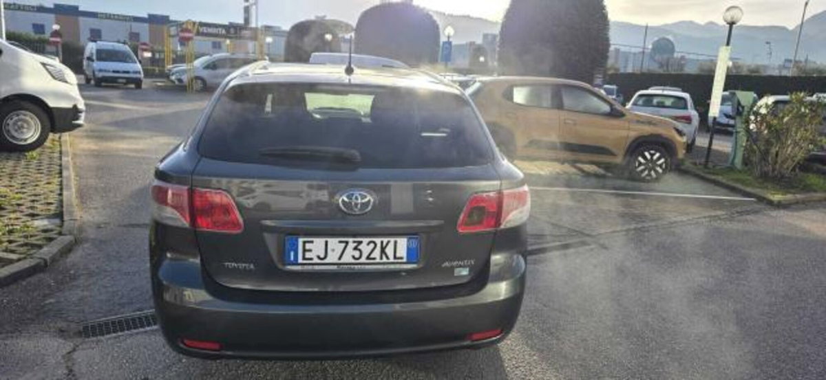 Toyota Avensis Station Wagon 2.2 D-Cat aut. Wagon Executive Safety (7)