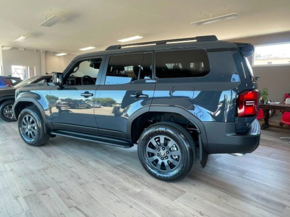 Toyota Land Cruiser 2.8 mhev Icon awd auto (10)