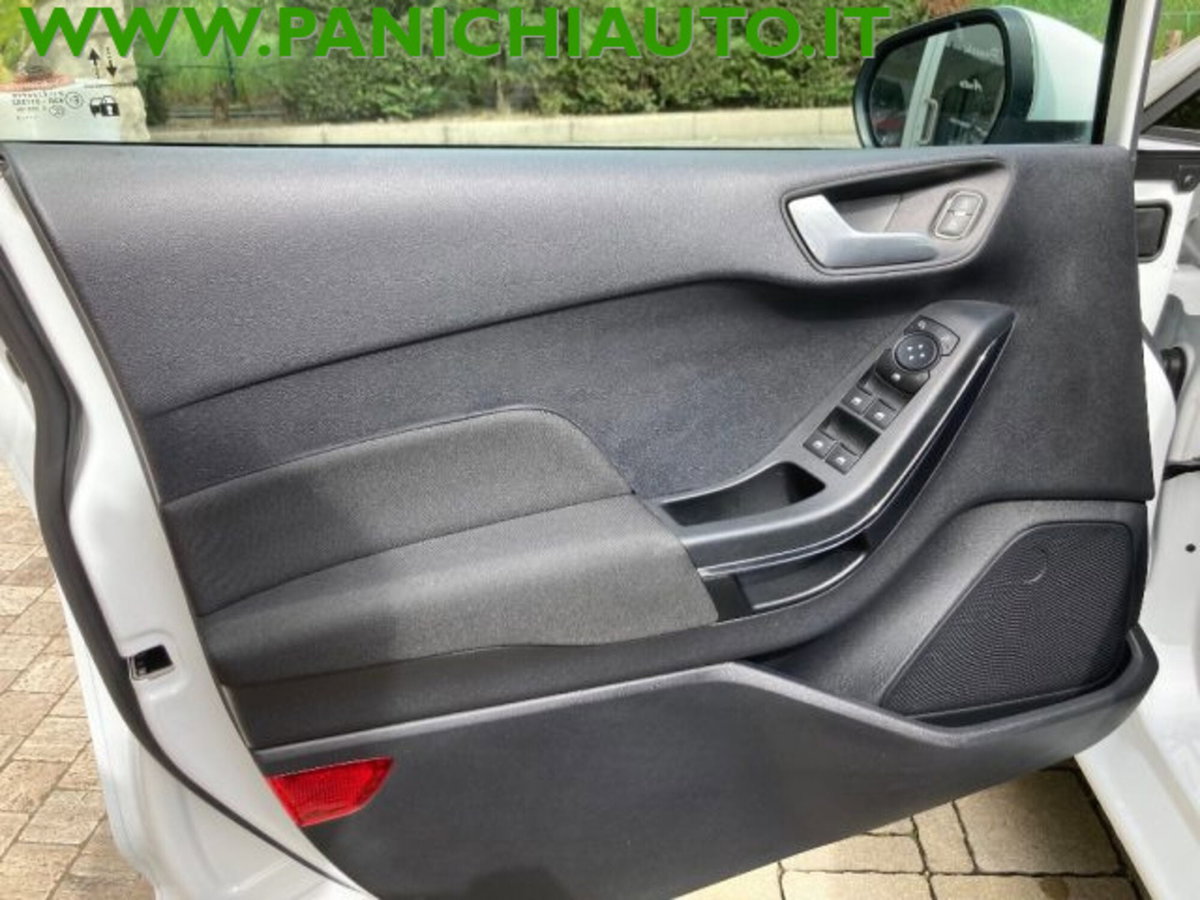 Ford Fiesta 1.1 75 CV GPL 5 porte Titanium (12)
